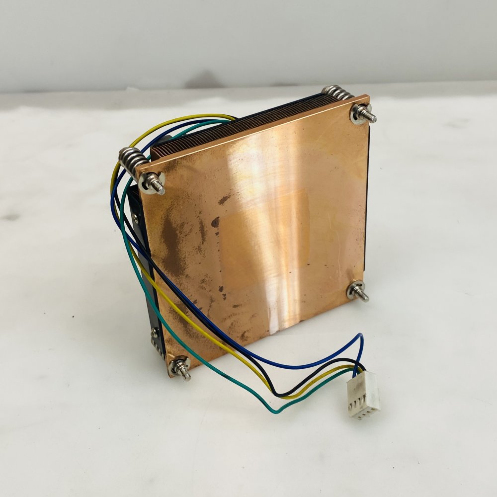 Dynatron DB127015BU-B DC12V 0.76A Fan with Copper LGA 3647 Heatsink Grade A