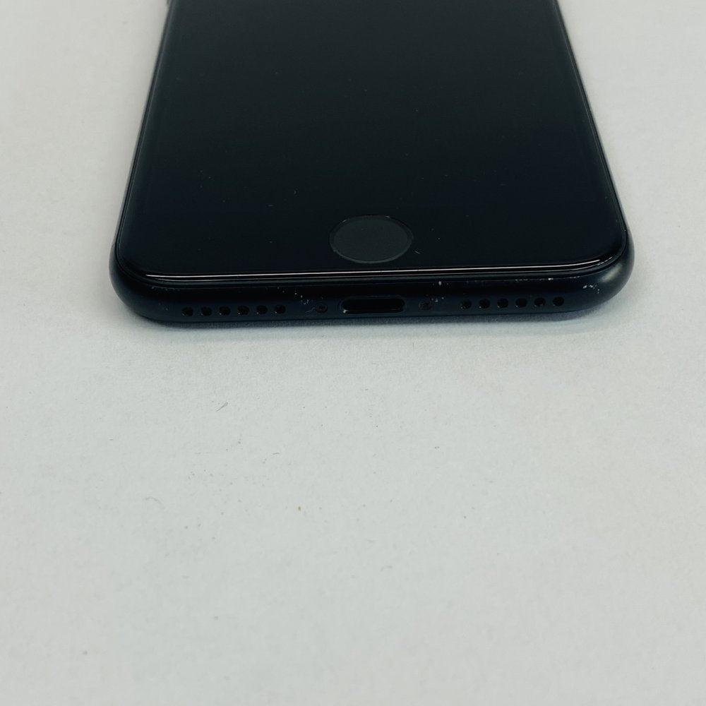 Apple iPhone SE Black - iOS 18.6.2 - 89% Battery Health 64GB Grade B