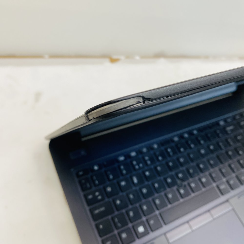 HP ZBook 15 G4 i7-7820HQ 16GB RAM 477GB Storage Mobile Workstation Grade D