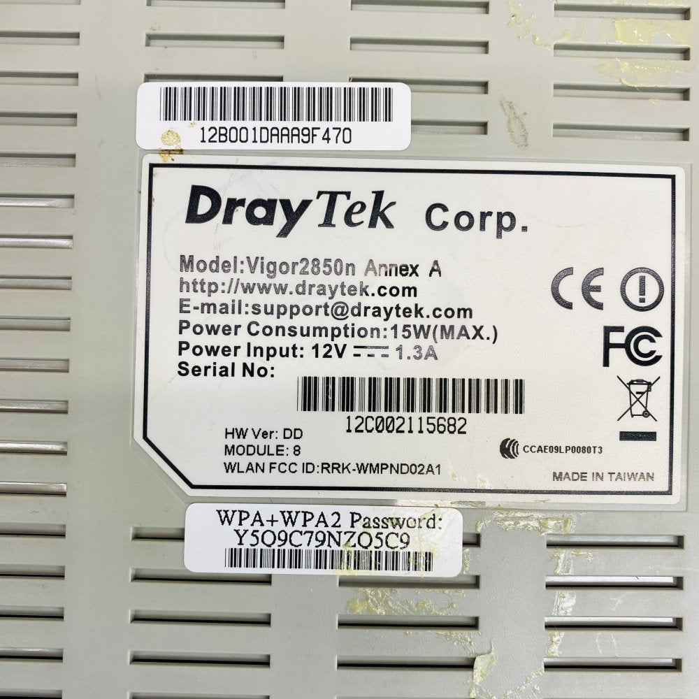 NETGEAR ProSAFE GS108 8-Port Gigabit Switch + DrayTek Vigor2850n Router Grade B