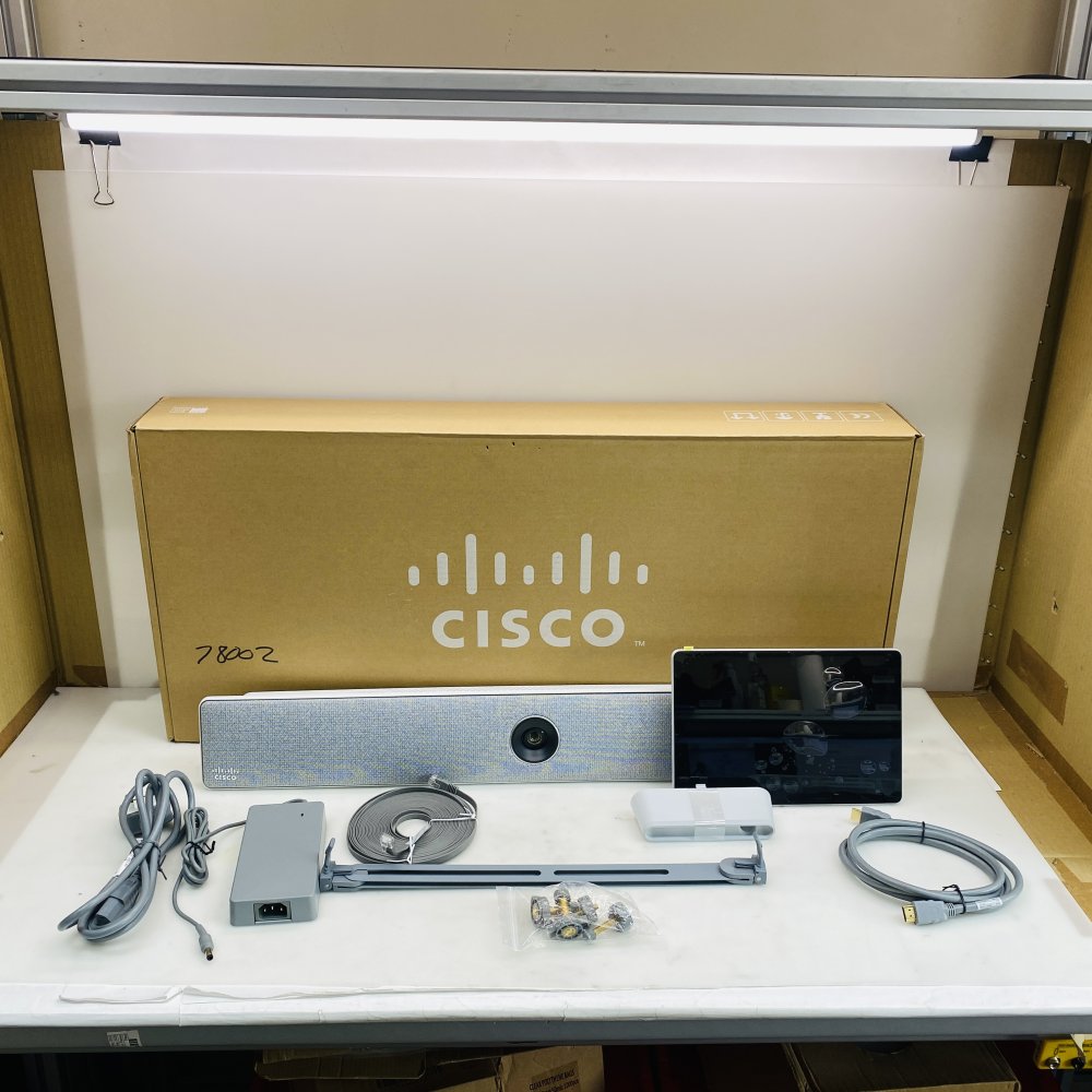 Cisco Webex Room Kit TTC7-23 + Cisco Room Navigator TTC5-15 & PSU (Grade A)