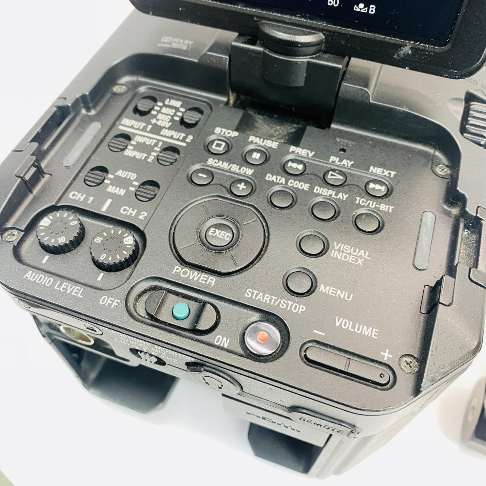 Sony NEX-FS700EK Camera + E PZ 18-105mm G OSS Lens, Bag & Batteries Grade B