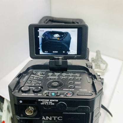 Sony NEX-FS700EK Camera + E PZ 18-105mm G OSS Lens, Bag & Batteries Grade B