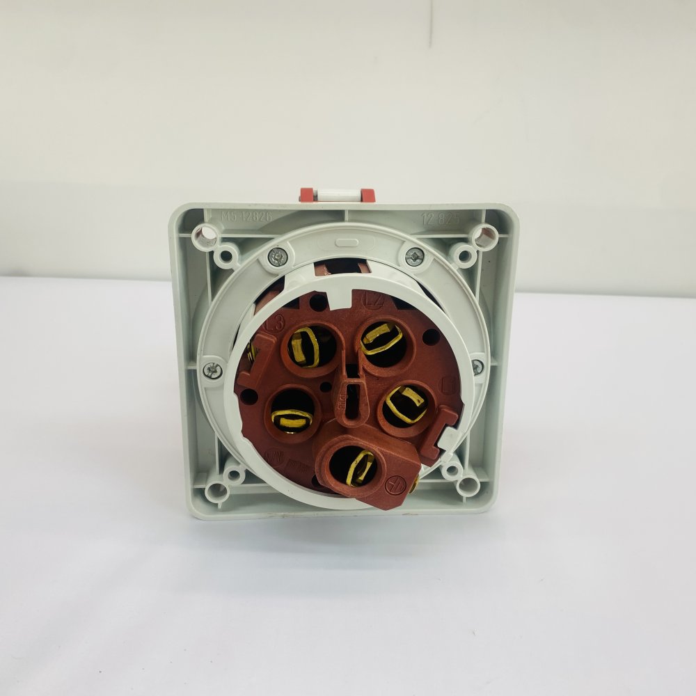 MENNEKES Typ 1461 125A 3P+N+E 240/415V Industrial Wall Inlet Socket (Grade B)