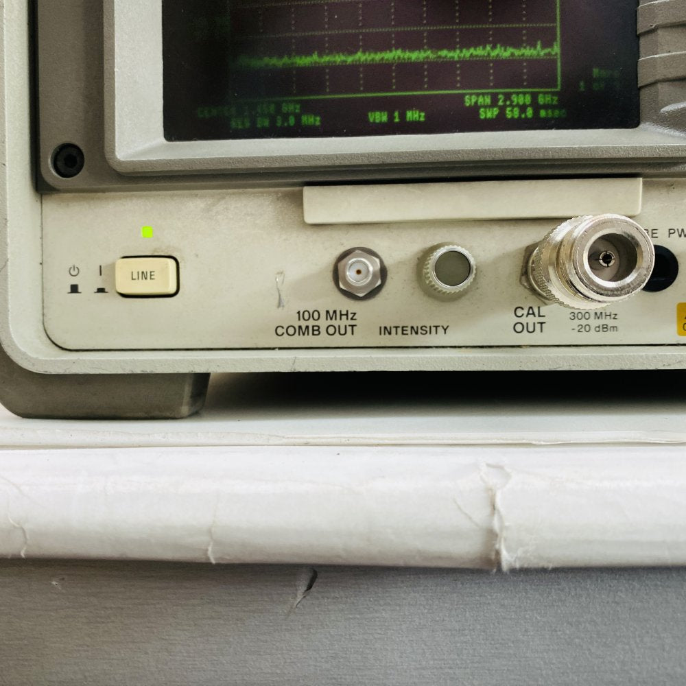 Hewlett Packard 8592L Spectrum Analyzer 9 kHz - 22 GHz Benchtop