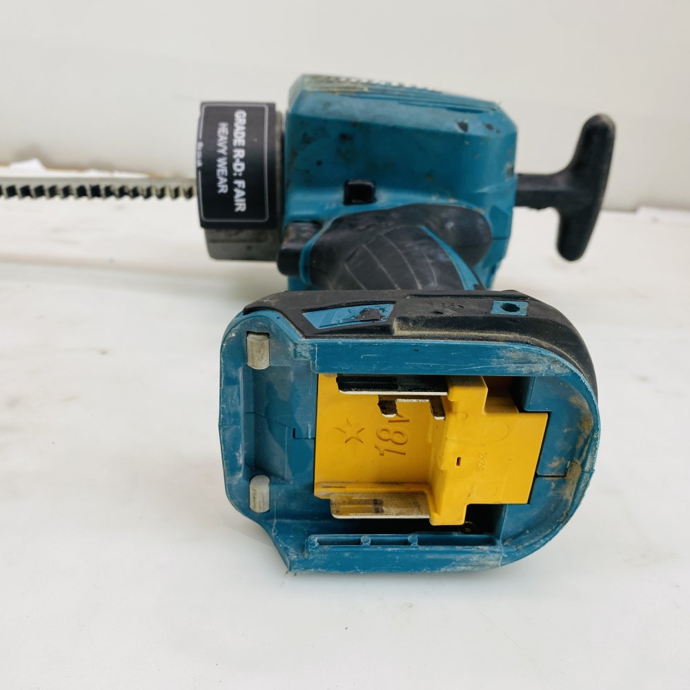 Makita DCG180 18V Cordless Sealant Gun-Used with Case & Tube UNTESTED (GRADE D)