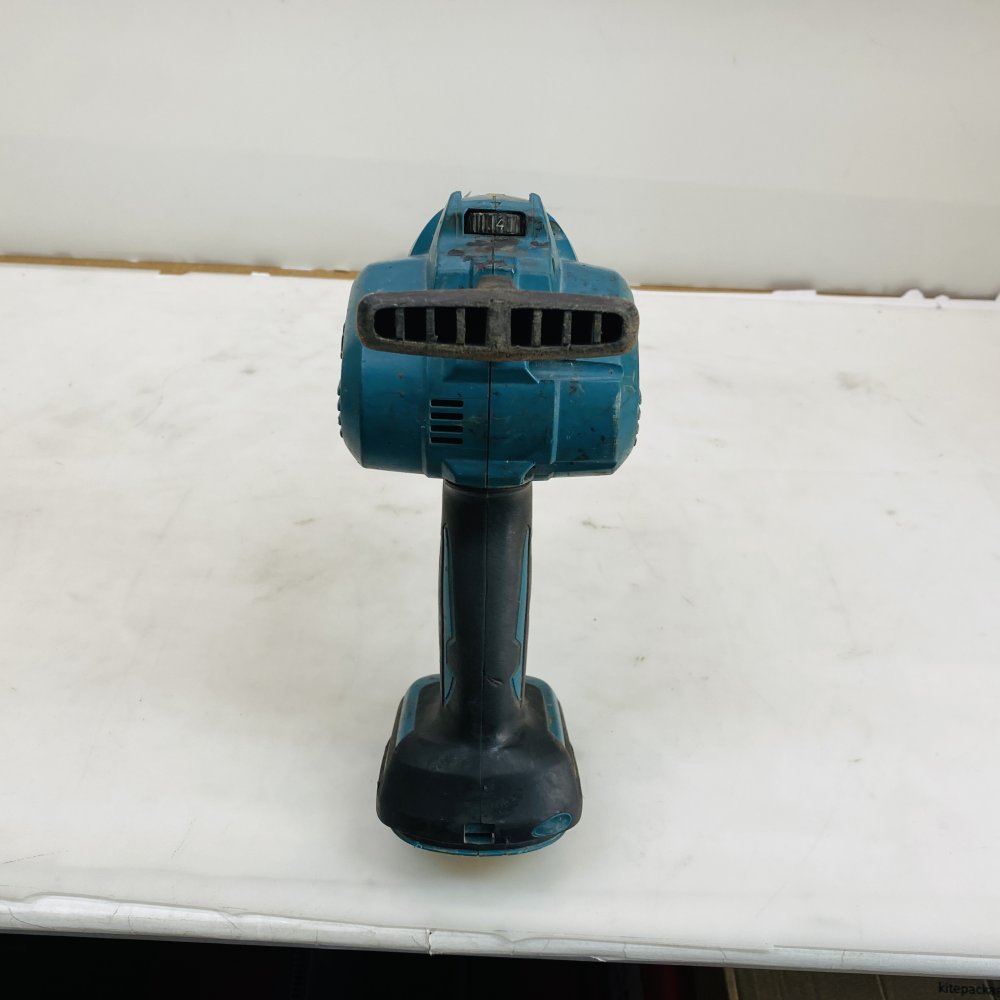 Makita DCG180 18V Cordless Caulk Gun + Case & Tube & Nozzles UNTESTED (GRADE D)