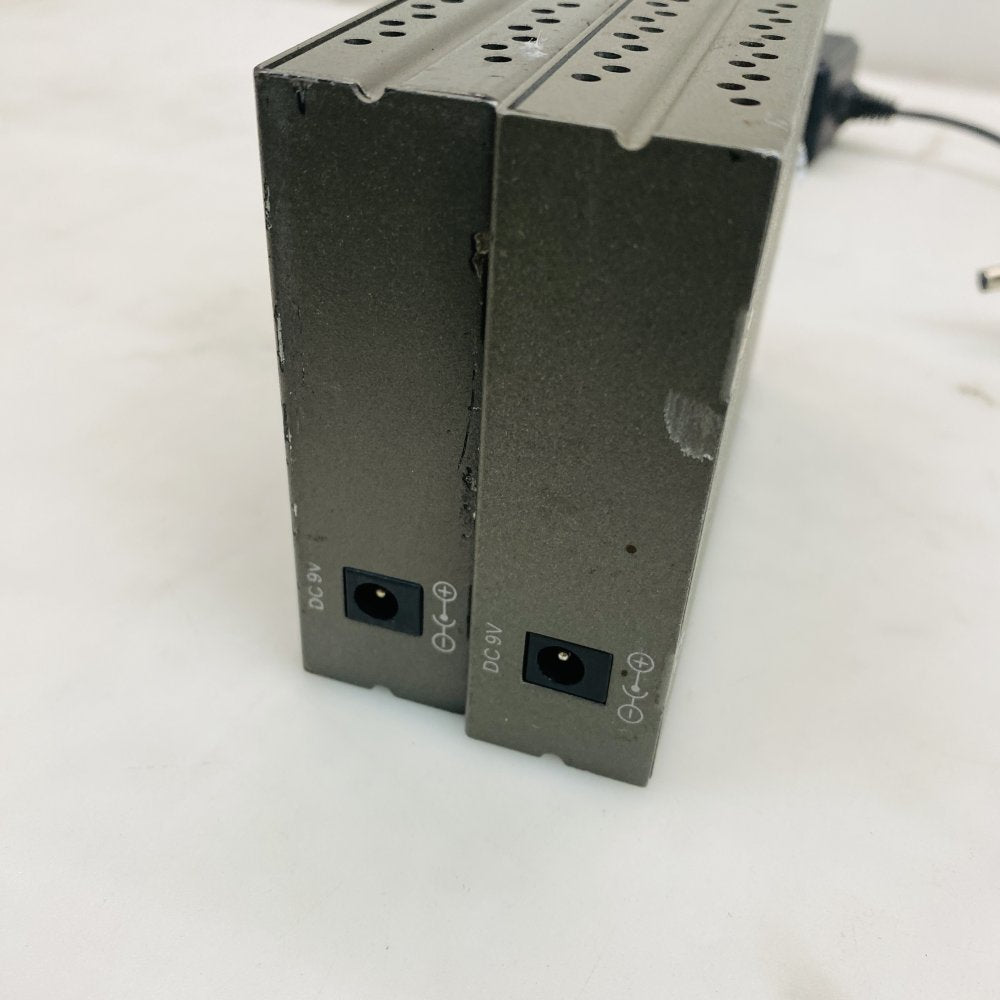 LevelOne GVT-4000 Gigabit Ethernet Media Converter w/ SFP 10/100/1000 Grade D