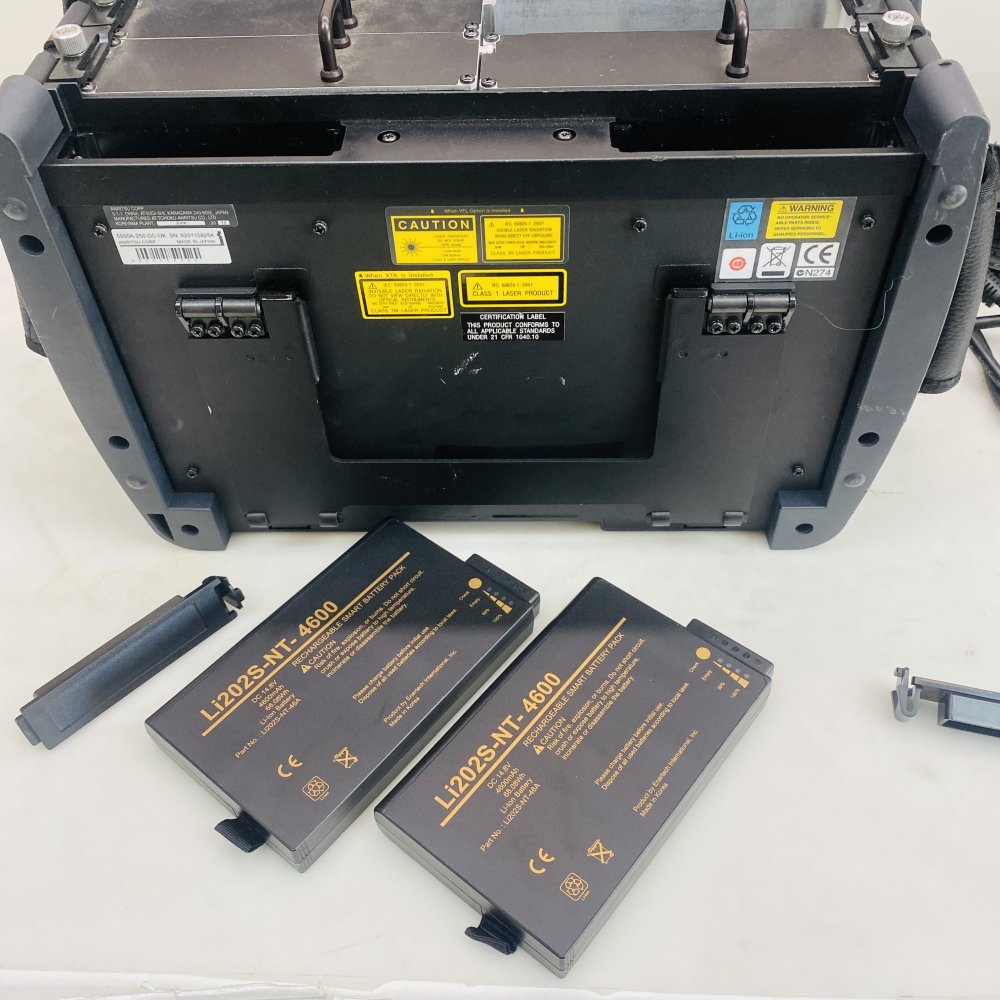 Anritsu CMA5000a Media Analyzer w/ Batteries, Power Cord, Hard Case Grade B