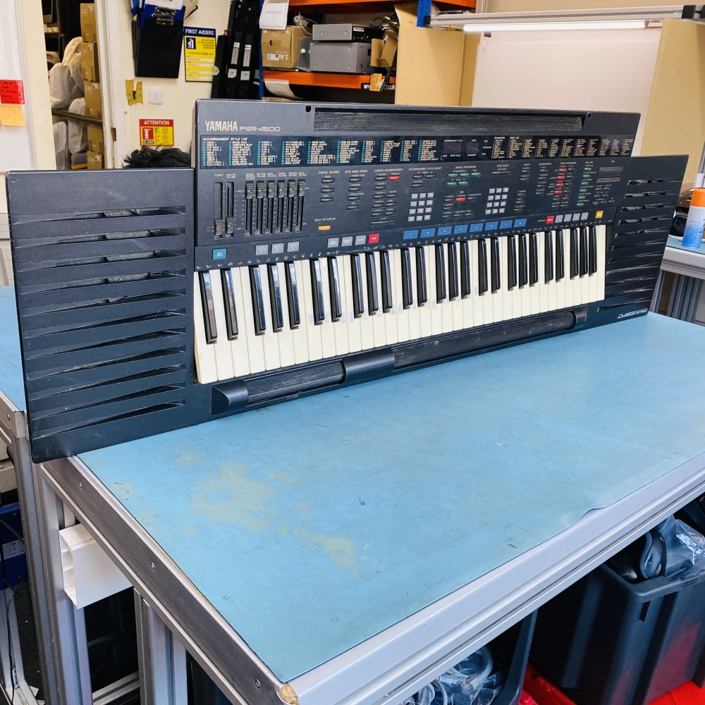 Yamaha PSR-4500 61-Key Arranger Keyboard Synthesizer MIDI Vintage (Grade D)+PSU