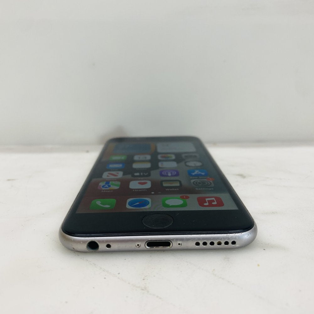 Apple iPhone 6s A1688 (MN0W2B/A) 32GB Space Grey Smartphone UNLOCKED (Grade C)