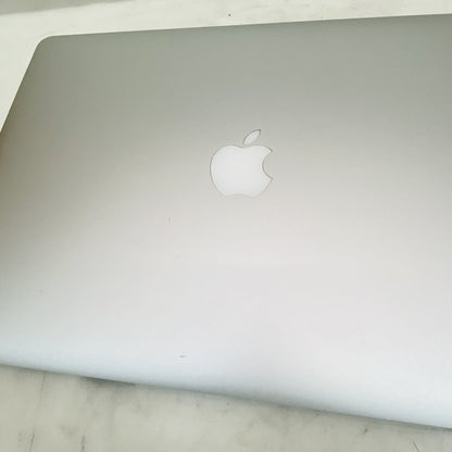Apple MacBook Pro 15" Retina A1398 2.2GHz i7 16GB RAM Screen Wear Grade D