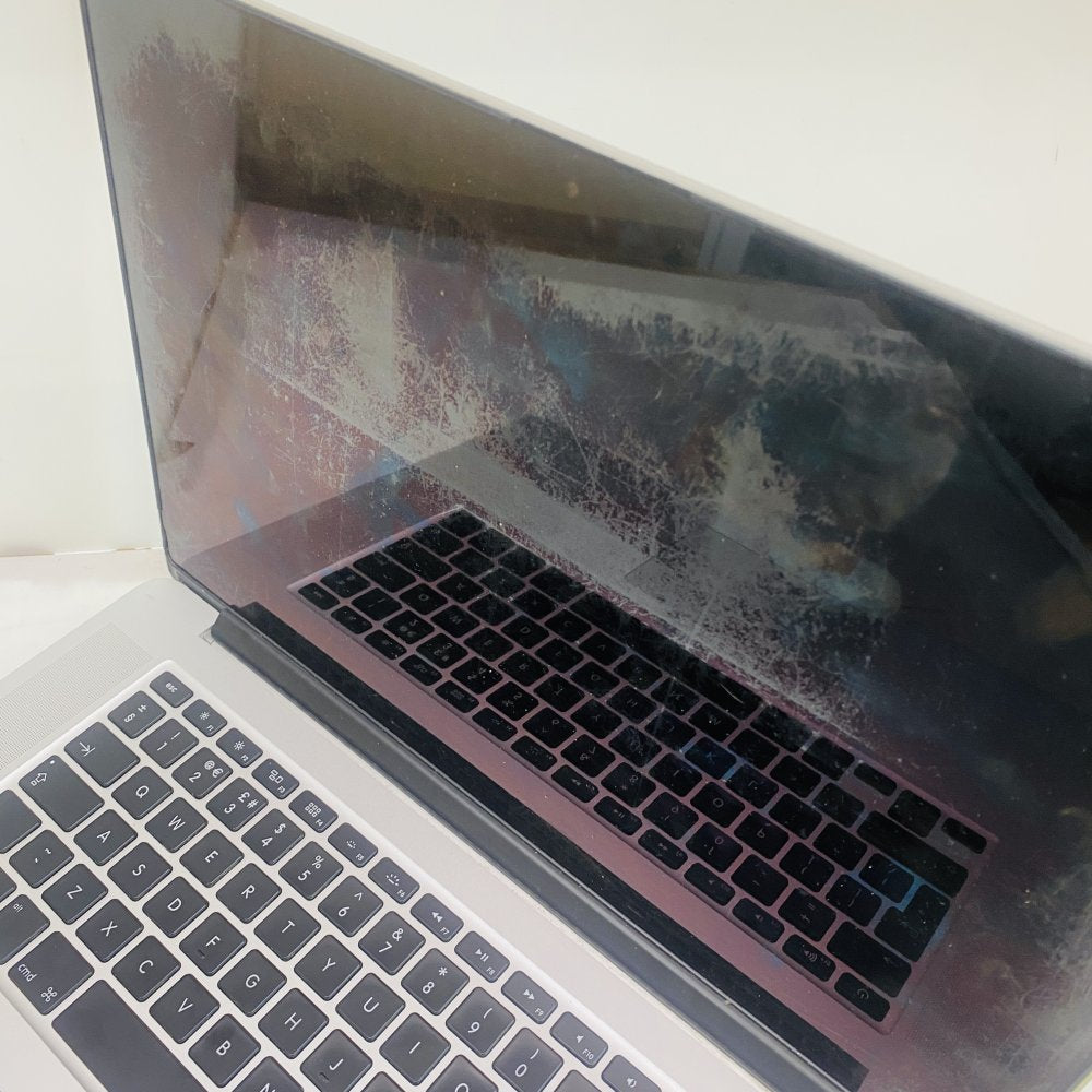 Apple MacBook Pro 15" Retina A1398 2.2GHz i7 16GB RAM Screen Wear Grade D