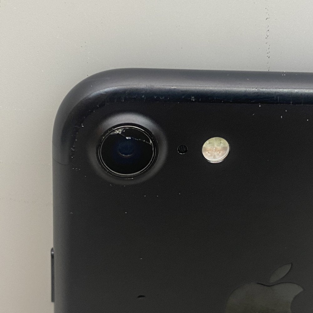 Apple iPhone 7 32GB Black Model:A1778 (MN8X2B/A) Battery 92% UNLOCKED (Grade D)