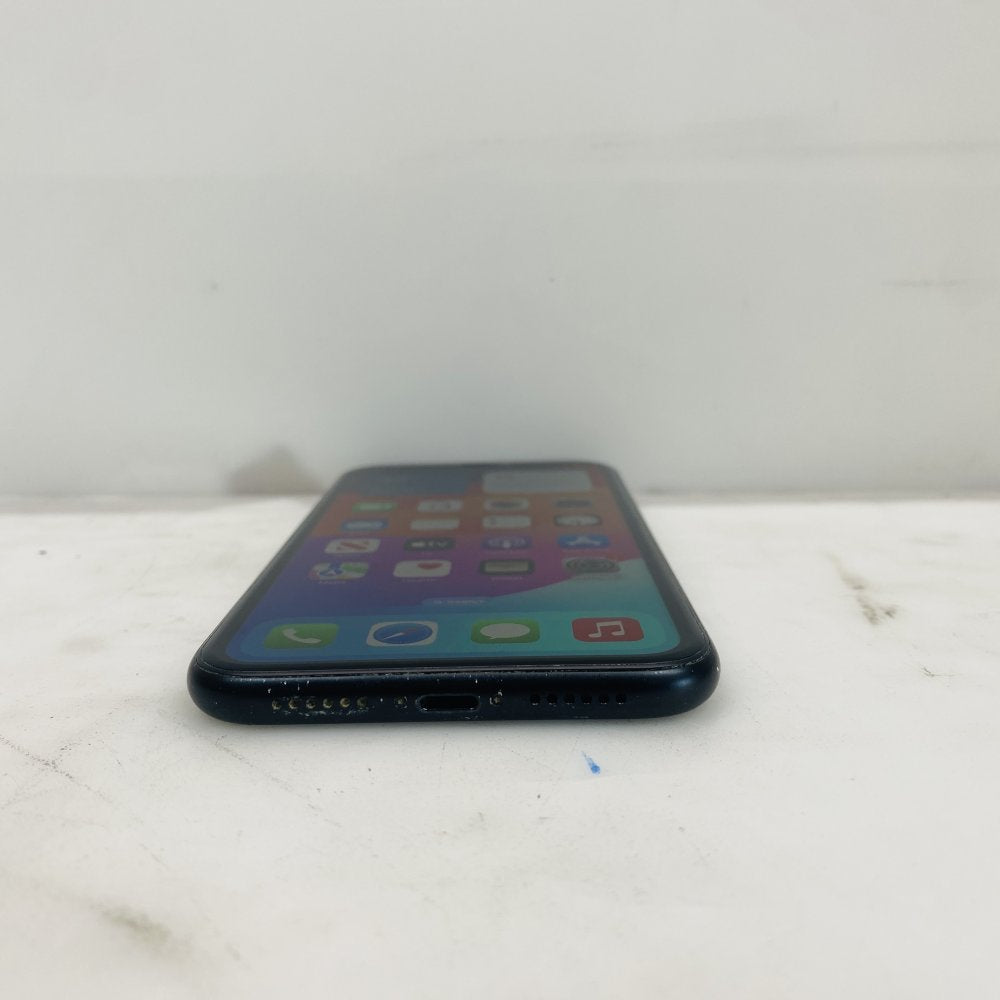 Apple iPhone XR 64GB Black MRY42B/A Back Cracked Battery 83% UNLOCKED (Grade D)