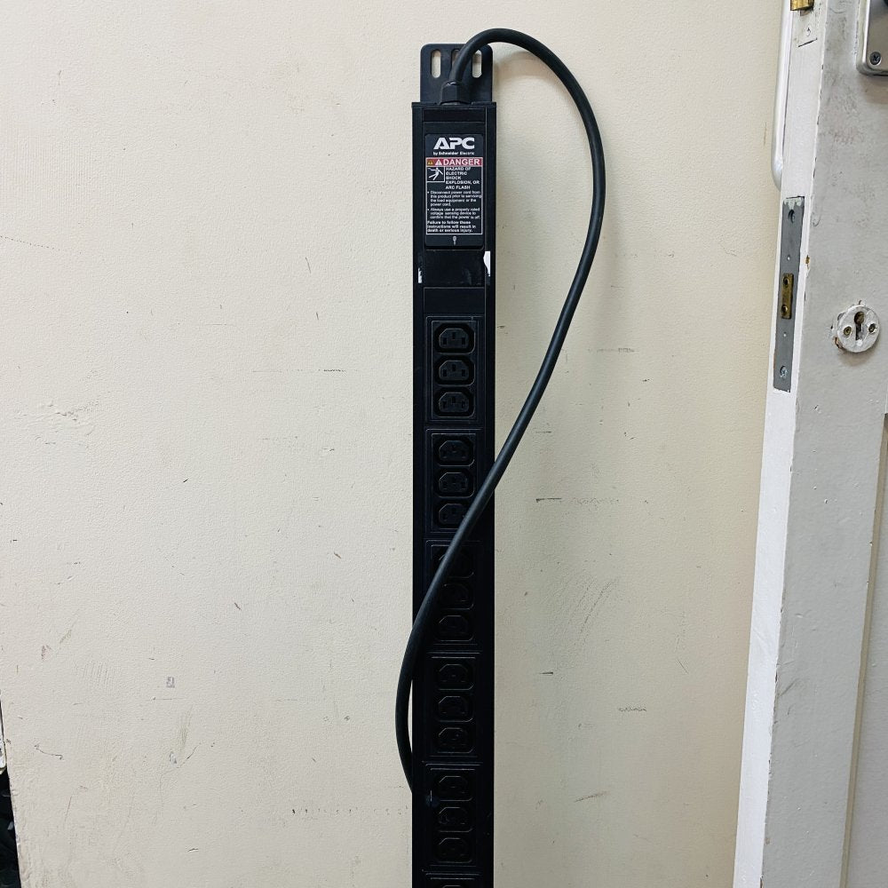 APC Easy PDU Basic EPDU1116B 16A 230V 0U Rack PDU IEC Outlets Grade B