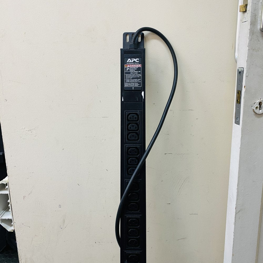 APC Easy PDU Basic EPDU1116B 16A 230V 0U Rack PDU IEC Outlets Grade B