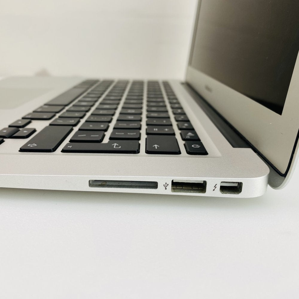 Apple MacBook Air 13.3" Core i5 4GB 128GB SSD macOS Big Sur Battery Dead-Grade D