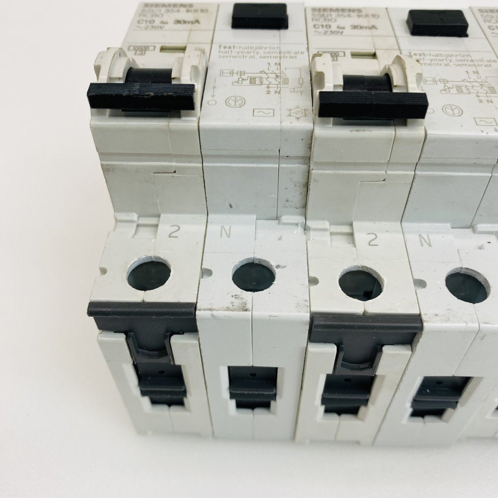 Siemens 5SU1 354-1KK16 RCBO C18 30mA 230V Circuit Breaker Lot Grade C