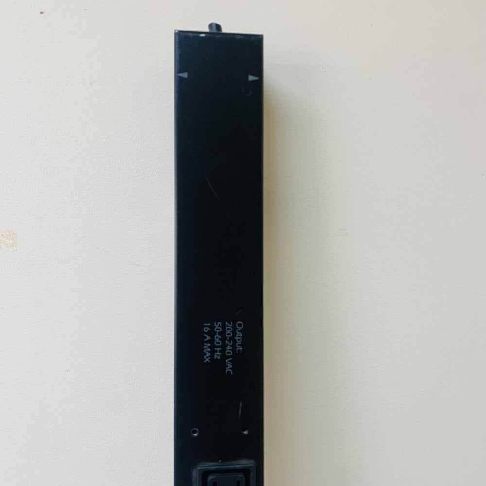 APC AP7552 Basic Rack PDU 0U Vertical 24-Outlet 230V 16A Used (Grade D)
