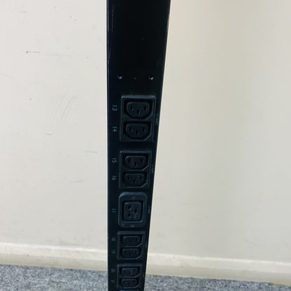 APC AP7552 Basic Rack PDU 0U Vertical 24-Outlet 230V 16A Used (Grade D)