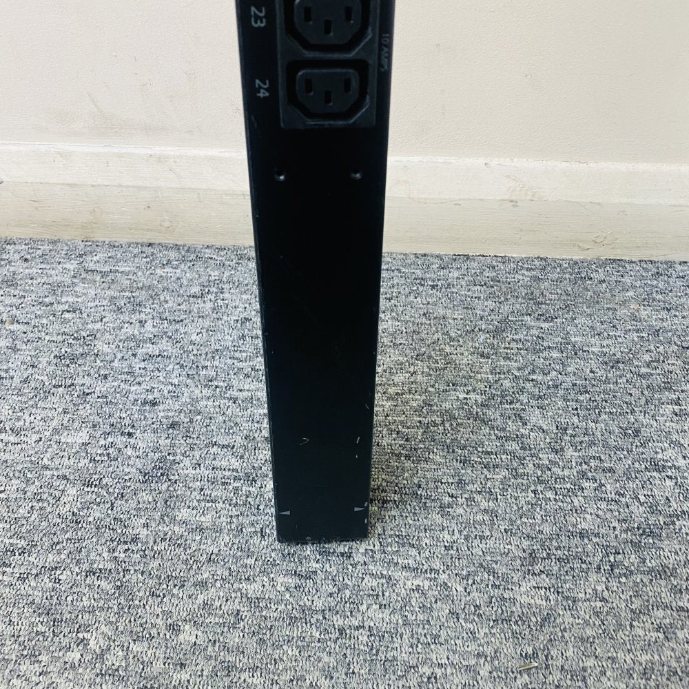 APC AP7552 Basic Rack PDU 0U Vertical 24-Outlet 230V 16A Used (Grade D)