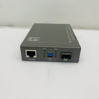 Job Lot Networking TP-Link LevelOne Fibre Media Converters Cisco Router USB Hub
