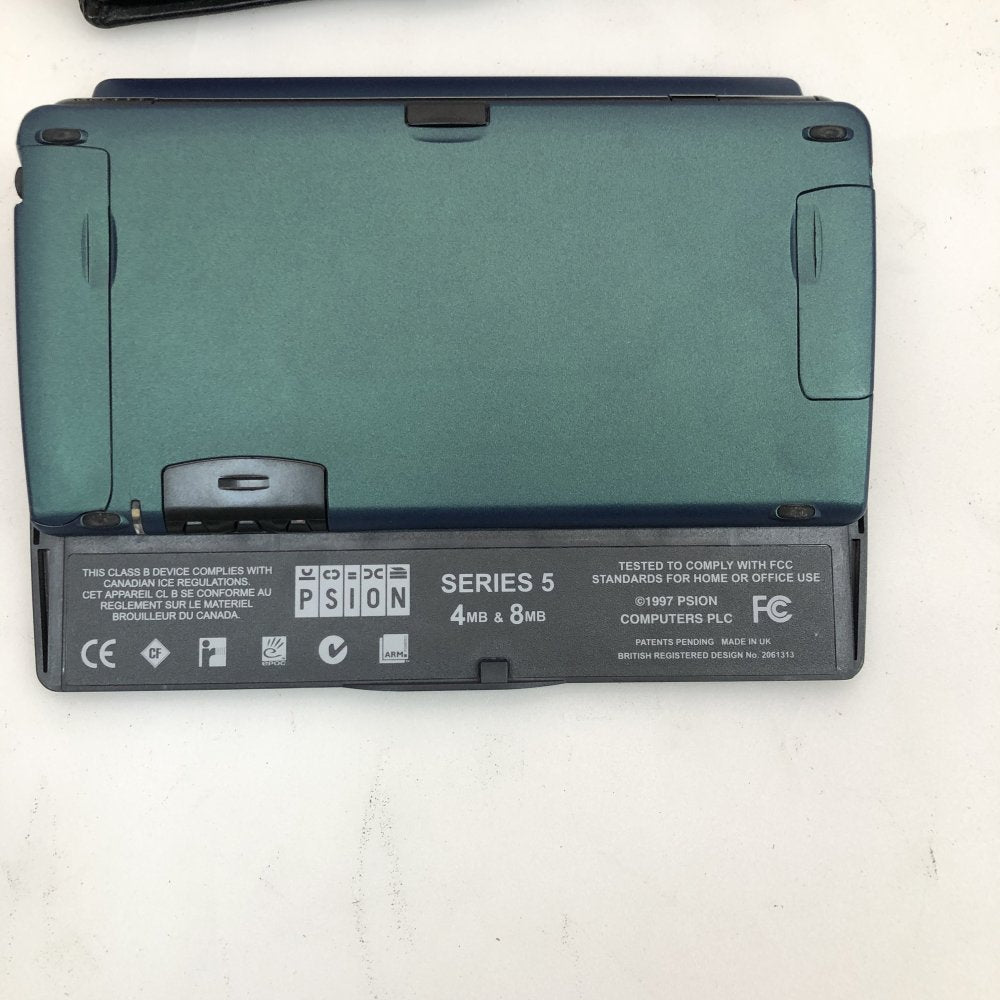 Psion Series 5 8MB PDA QWERTY Organizer with Leather Case and Stylus