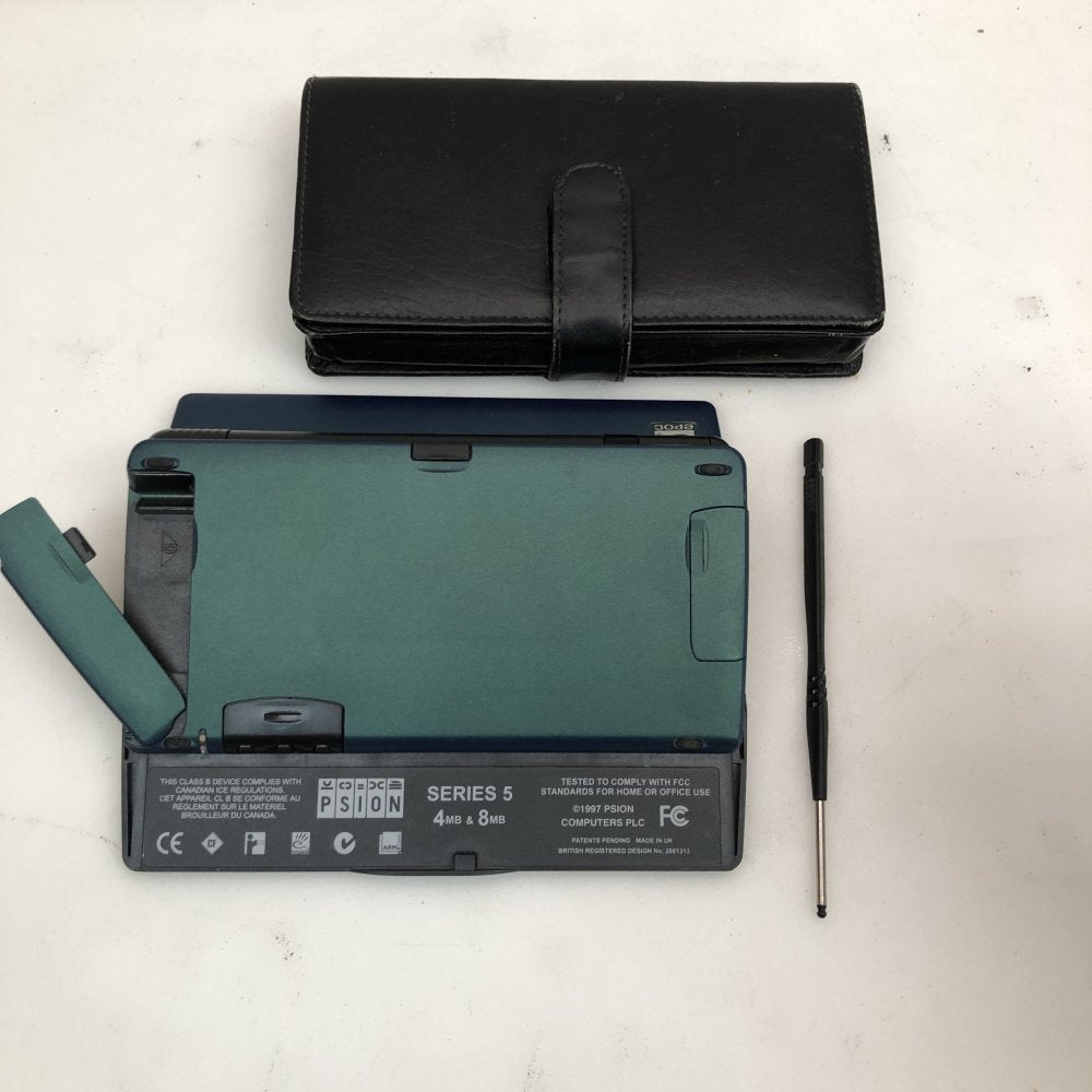 Psion Series 5 8MB PDA QWERTY Organizer with Leather Case and Stylus