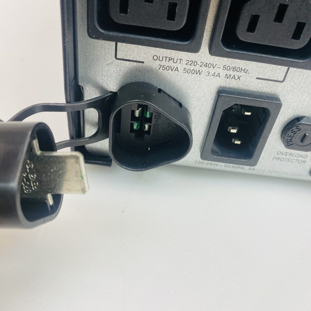 APC Smart-UPS 750 SMT750I 750VA 500W LCD UPS 230V USB Serial Cables