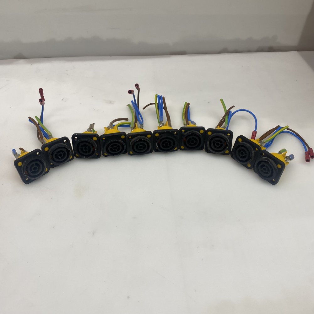 Neutrik NAC3FPX Powecon Tru1 Appliance Outlet Connector Flat Tab Terminals 10x