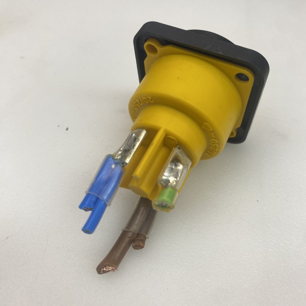 Neutrik NAC3FPX Powecon Tru1 Appliance Outlet Connector Flat Tab Terminals 10x