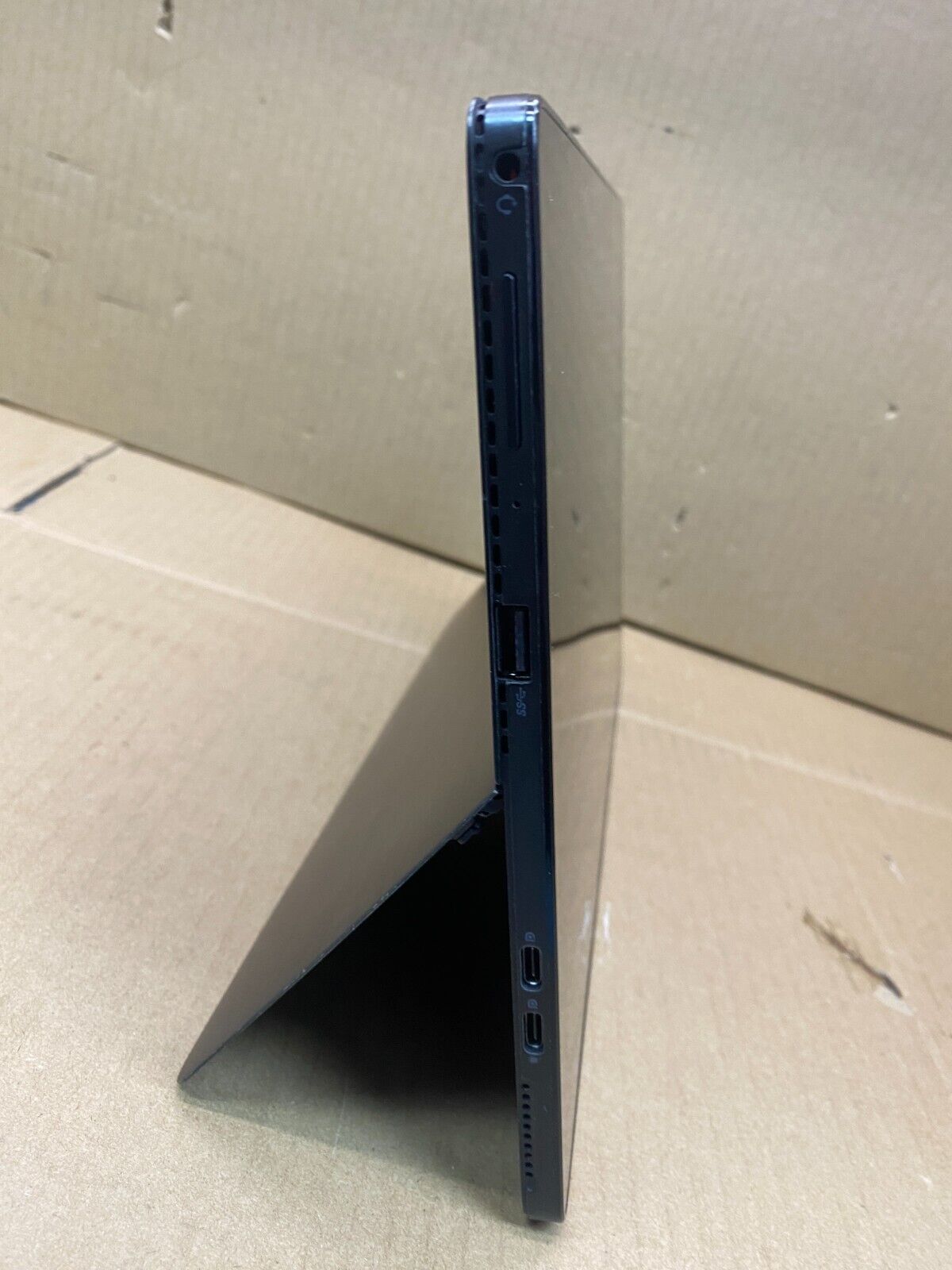 Dell Latitude 5290 2-in-1 i5-8250U 8GB 250GB SSD Windows 11 Pro Tablet