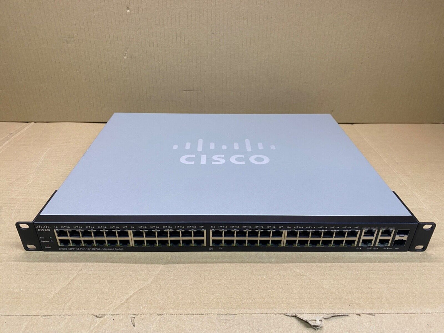 Network Switch PoE Cisco SF300-48PP V03 48-Port 10/100 Rack Mount