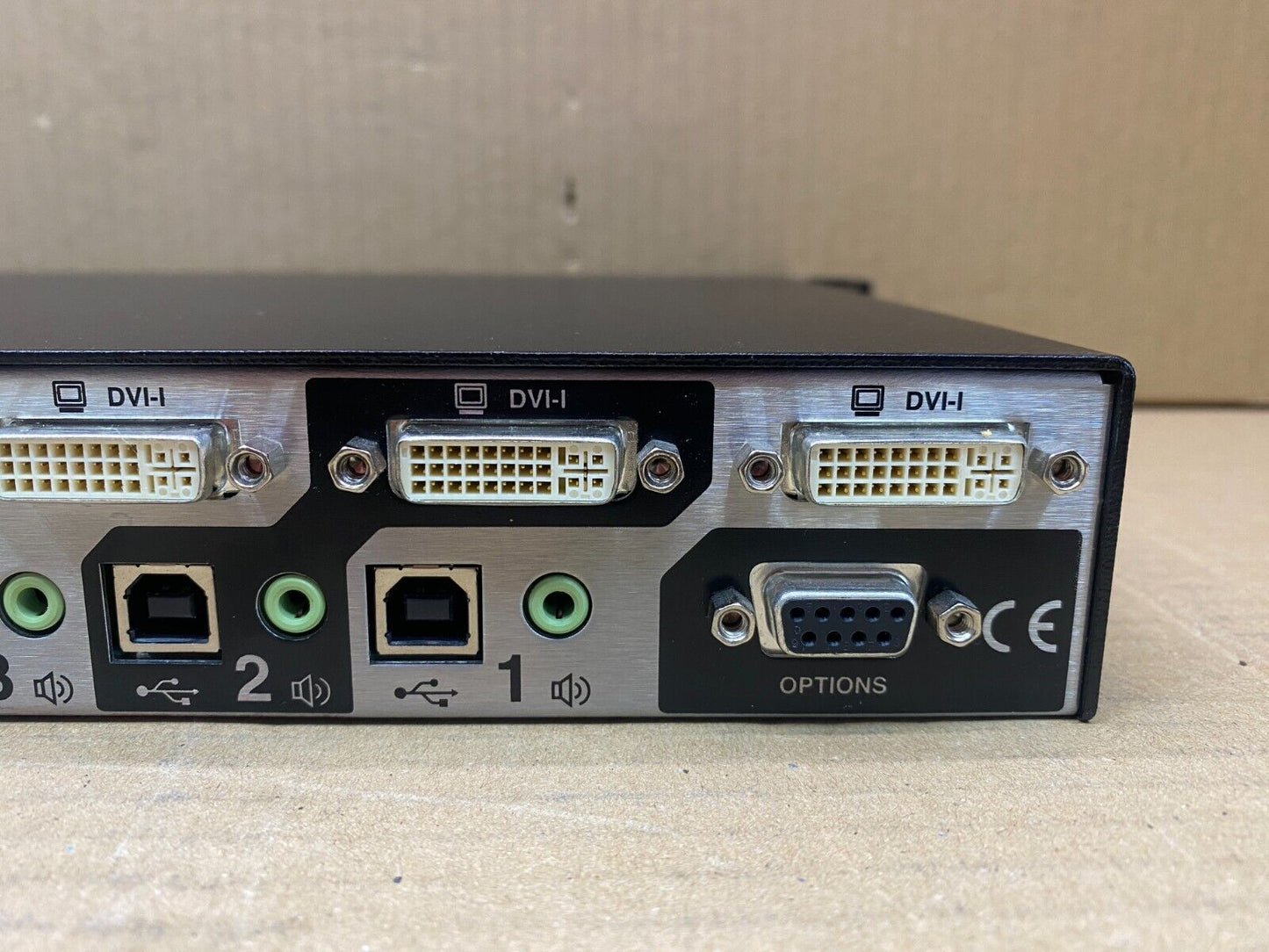 Professional 8-Port Dual Monitor USB KVM Switch AdderView AV8PRO-DVI