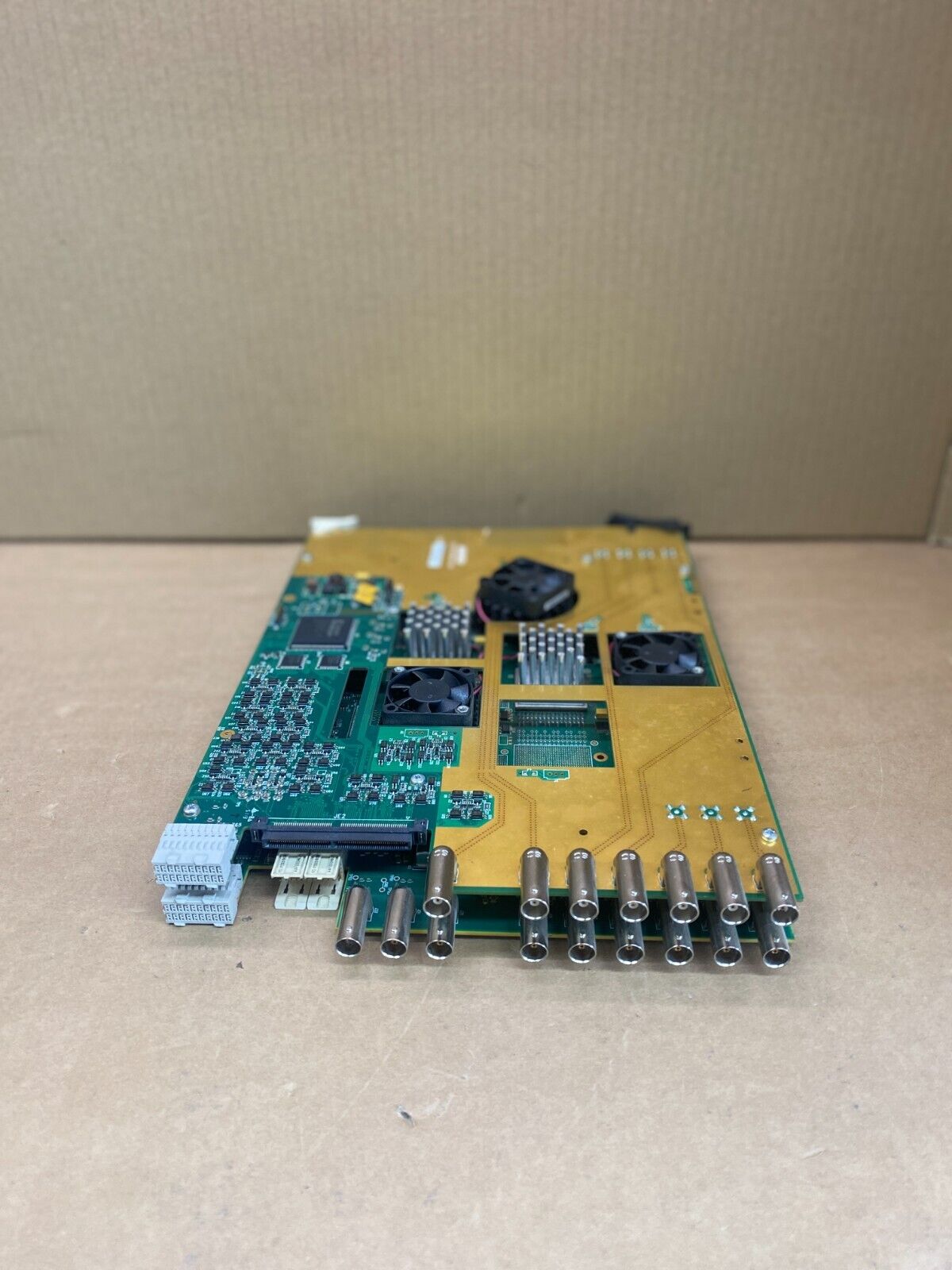 Broadcast Display Processor Evertz 3000MVP-PPMX16-4H4G SDI HDMI Rack-Mount Unit