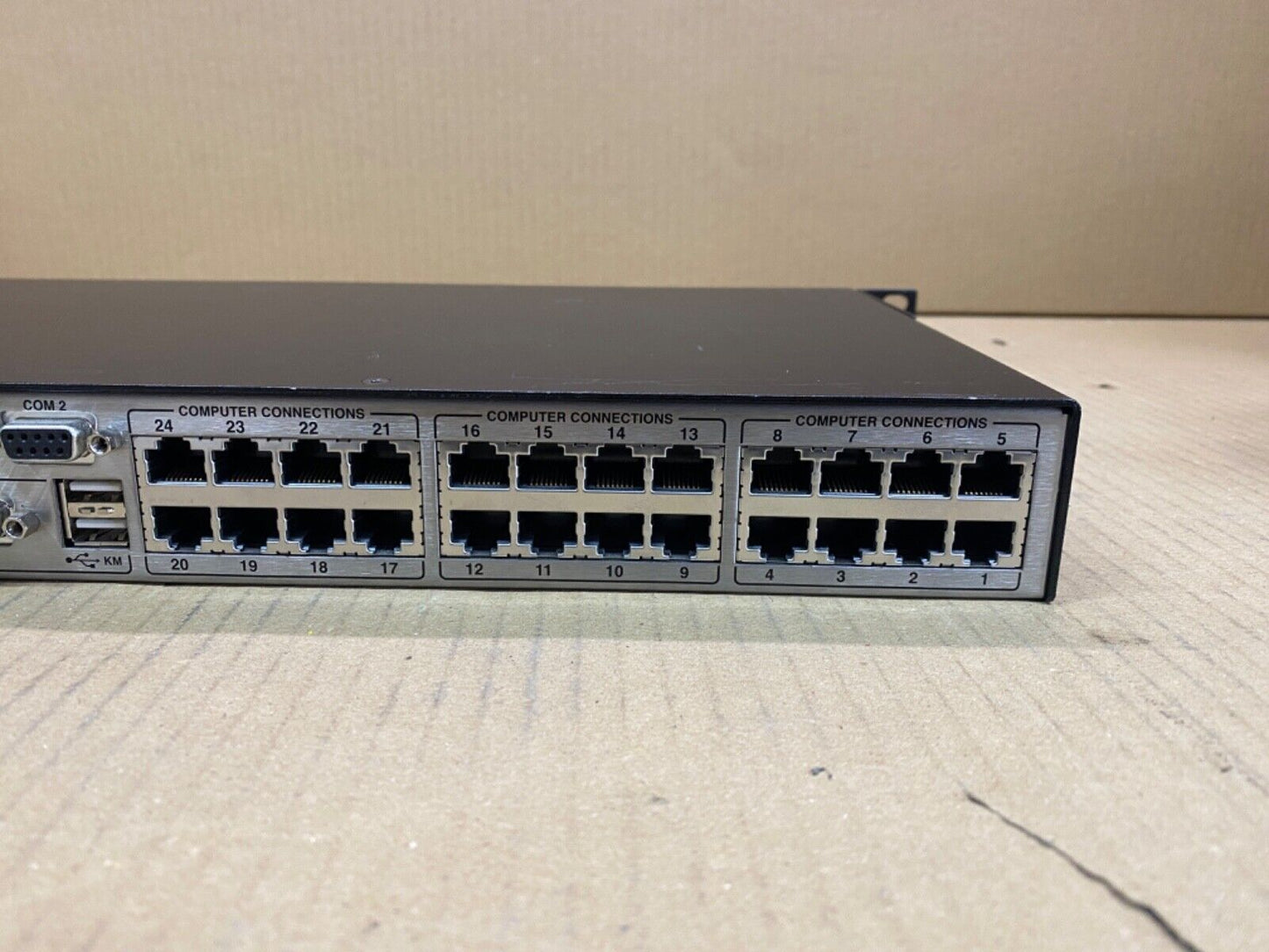 Black Box ServSwitch CX KV0424A-R2 24-Port Rackmount USB KVM Switch