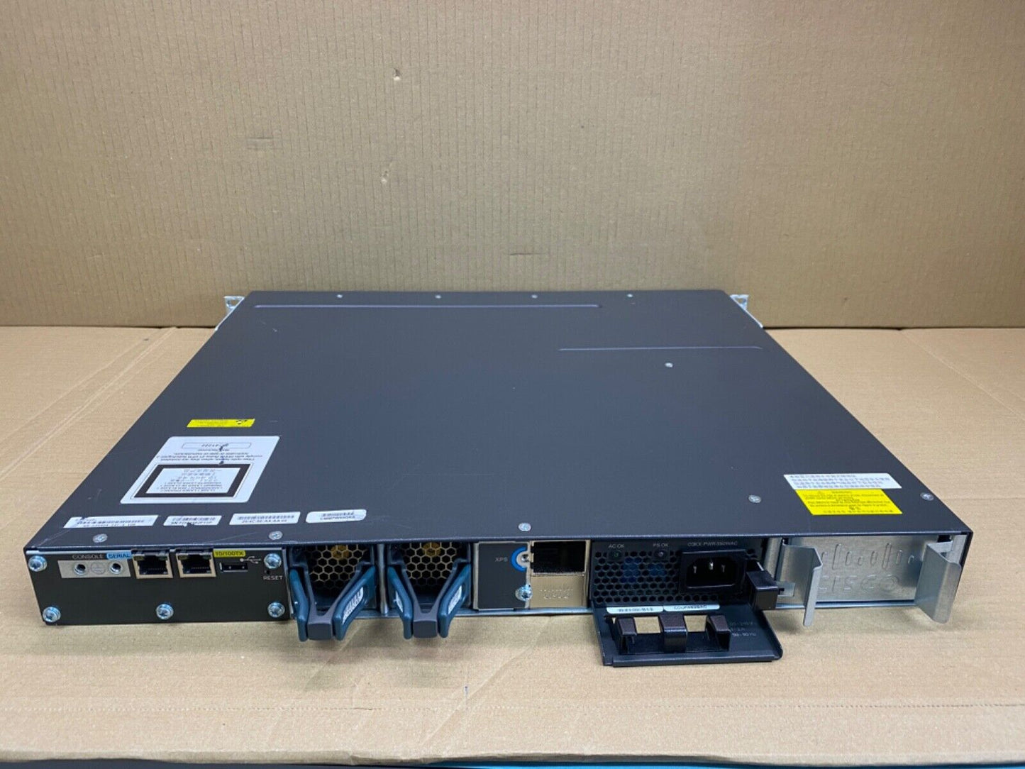 Cisco Catalyst 3560-X Gigabit Ethernet Switch, 24-Port, Stackable