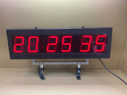 Industrial Time Synchronization LED Clock Masterclock TCD 46 4-inch Display