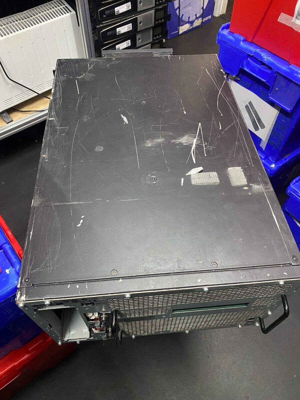 Industrial 20kVA UPS APC Smart-UPS SURT20KRMXLI Rack-Mount No Battery