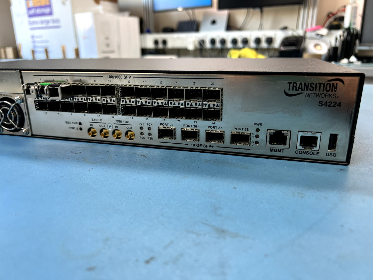10G Carrier Ethernet Switch, Transition Networks S4224, 24-Port, Rack-mount