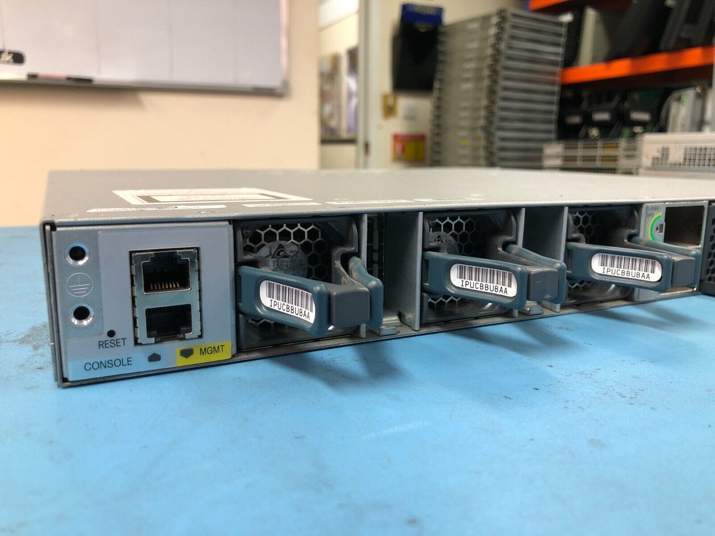 Professional Ethernet Switch Cisco Catalyst 3850 24-Port PoE UPOE, DNA, 10Gbps