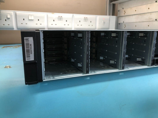 Professional 12Gb SAS Storage Enclosure HPE D3710 2U 25 Bay RAID Rack