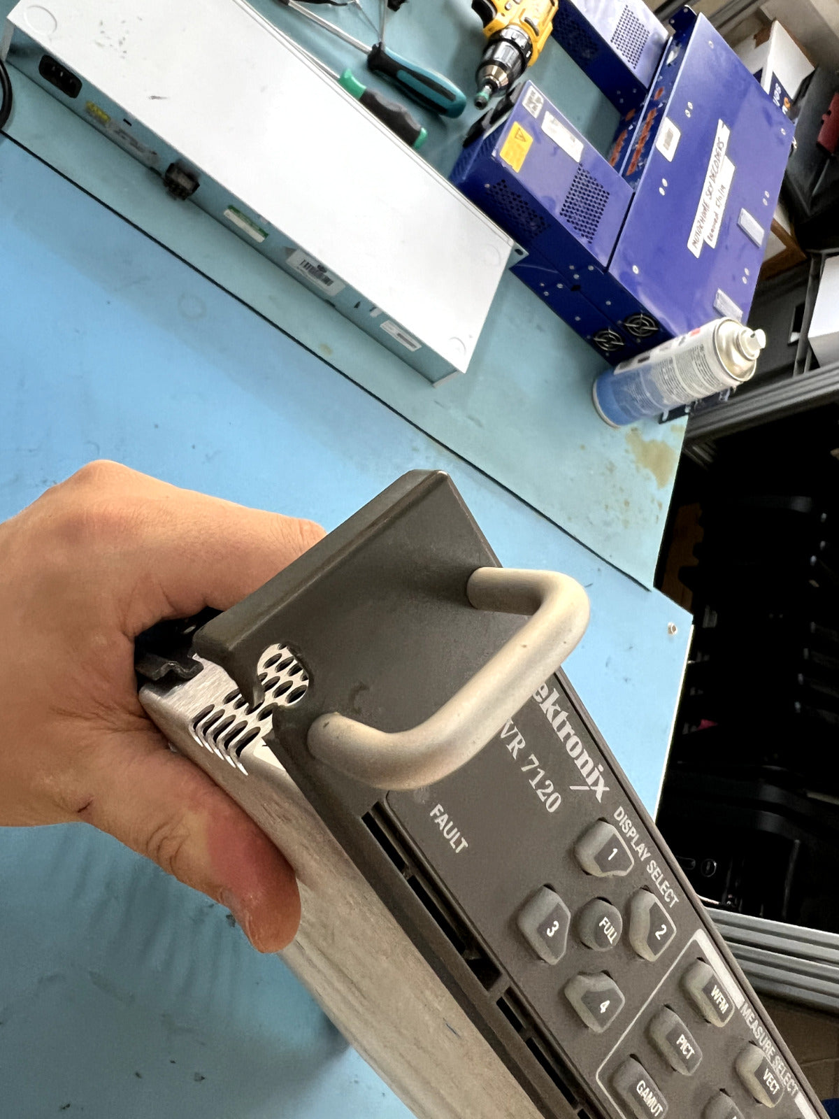 Broadcast SD HD Waveform Rasterizer Tektronix WVR7020 SDI HDMI 1080p Monitor