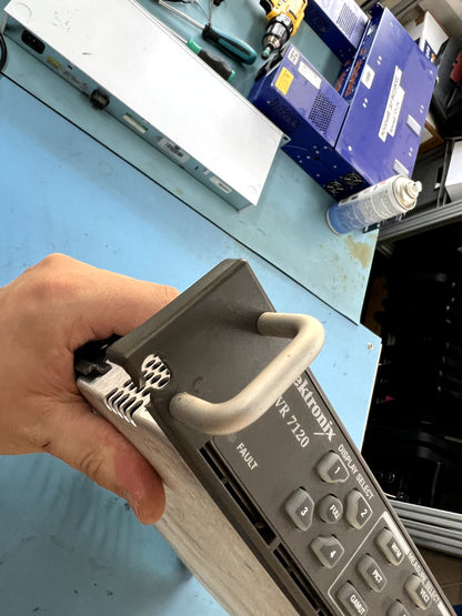 Broadcast SD HD Waveform Rasterizer Tektronix WVR7020 SDI HDMI 1080p Monitor