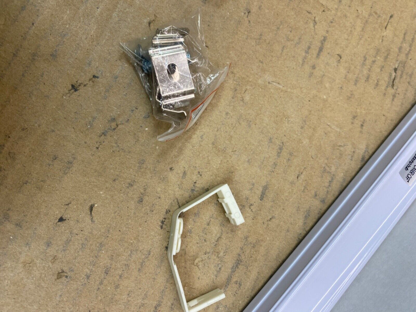 Feelux SlimLamp T5 FHF 28W Fluorescent Lights 25x Energy-Efficient Tubes