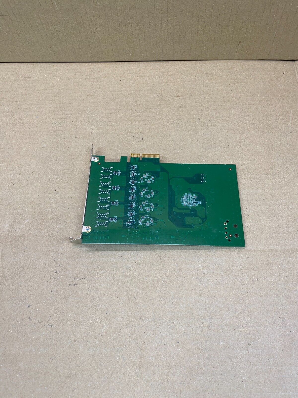 Industrial USB 3.0 PCI Express Expansion Card Vecow UE-1008 1080p Support