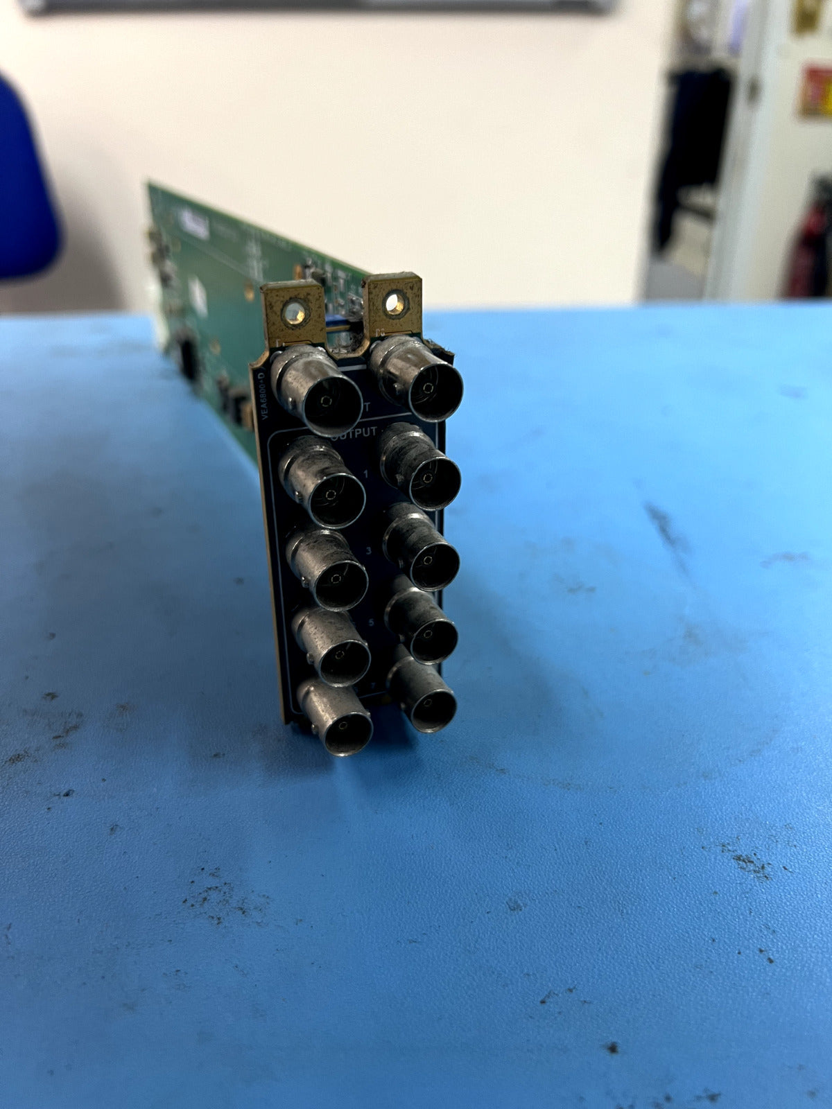 Broadcast Analog Video Amplifier Harris VEA6800 D 8 Output SD HD 6800 Series