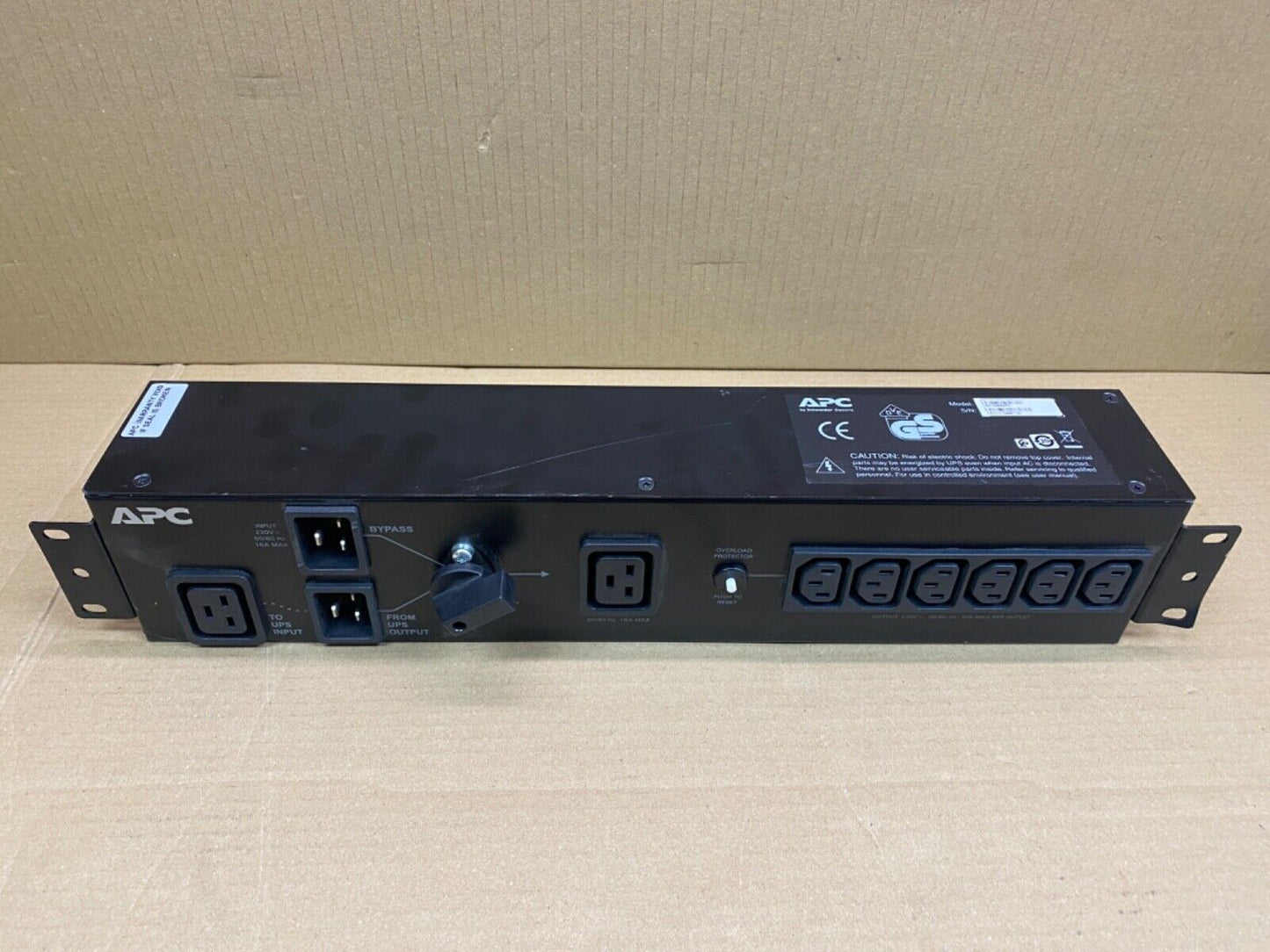 APC SBP3000RMI Service Bypass PDU, 230V 16AMP Rack-Mount Power Unit