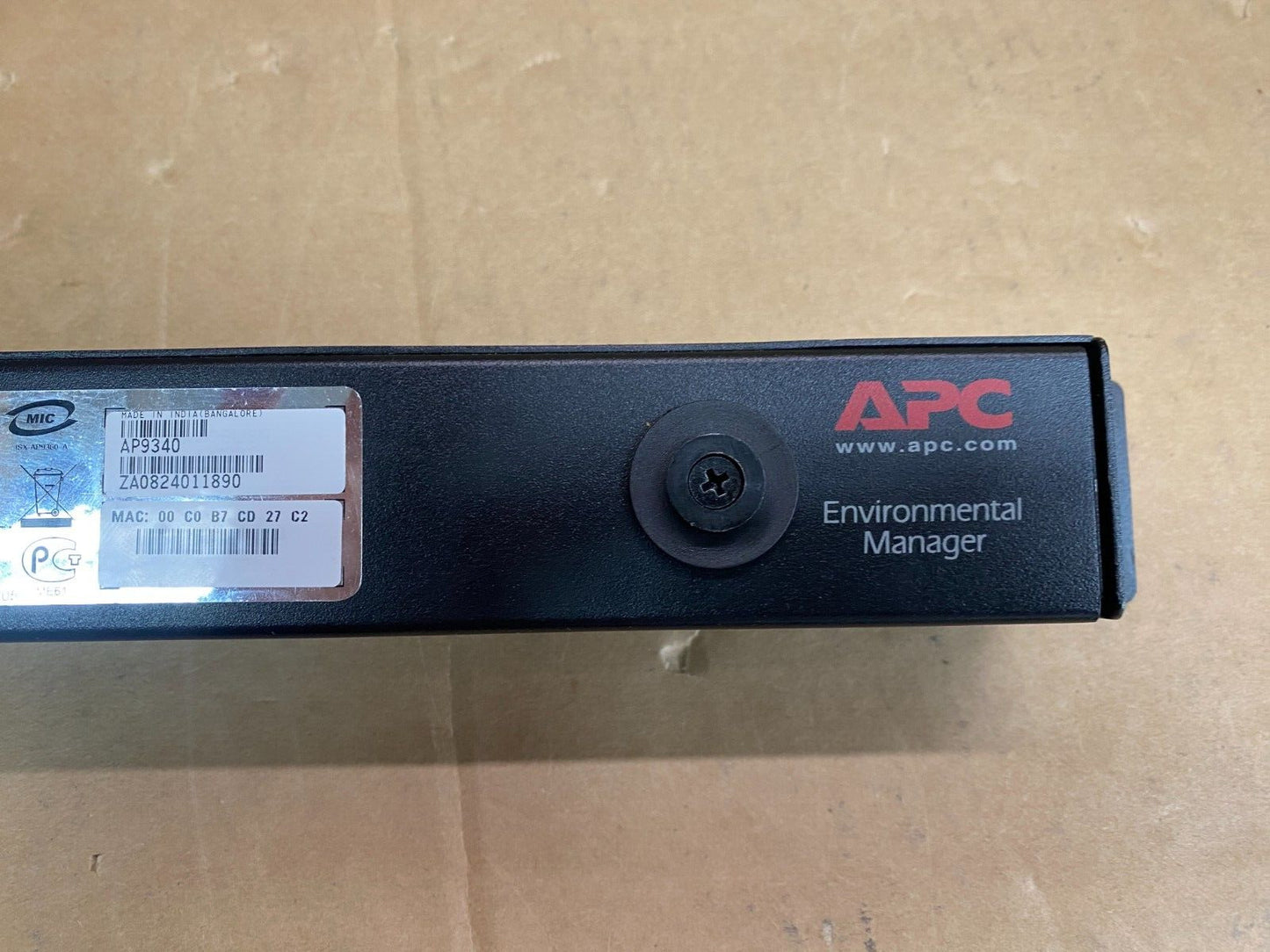 APC AP9340 Environmental Manager Ethernet Temperature Humidity Monitor